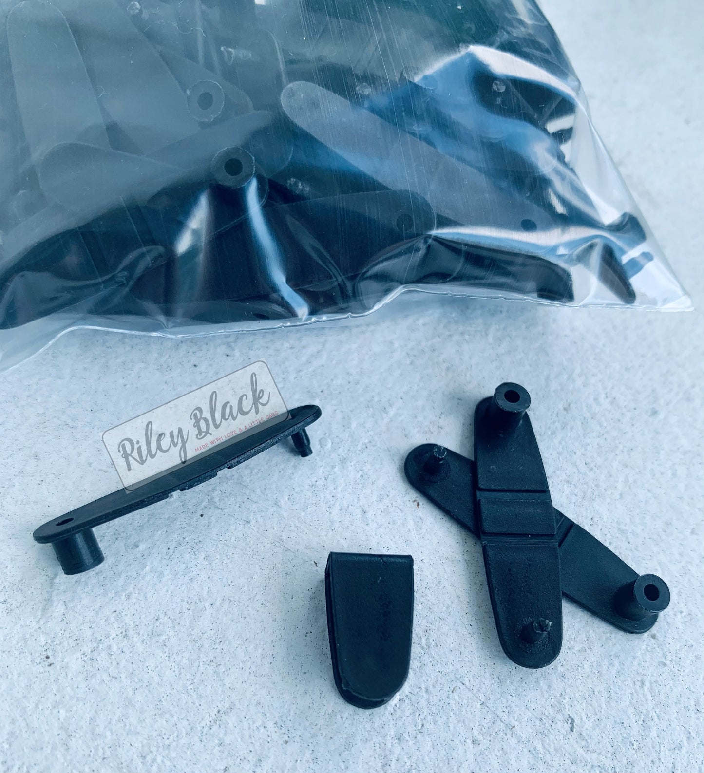 Black XL Keychain Thingies® 1/8”+